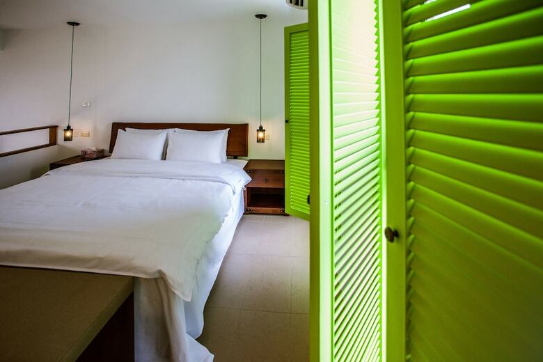 Oasis Hotel