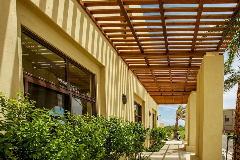 Oasis Hotel