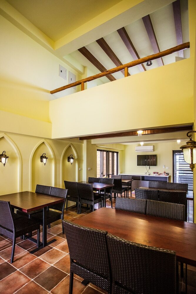 Oasis Hotel