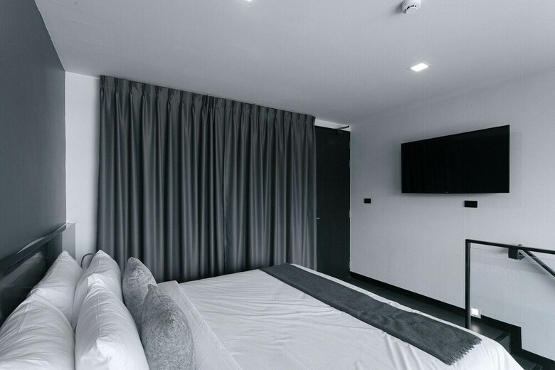 Crew Hotel