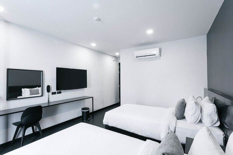 Crew Hotel