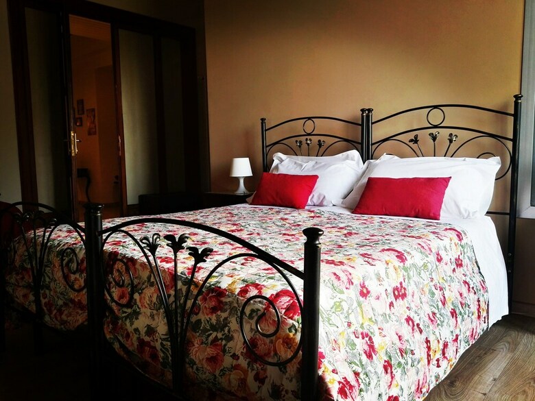 B&B Acanthus