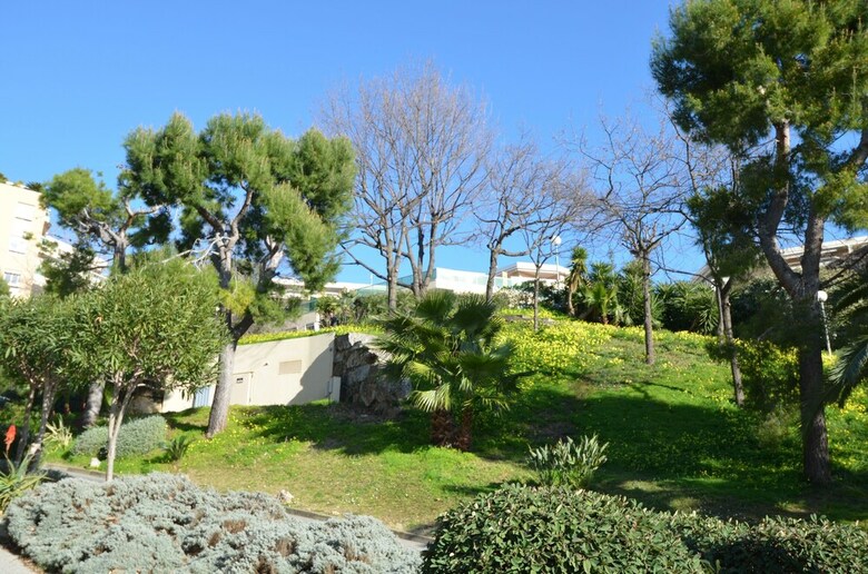Spacious Apartment 5 Persons With Swimming-pool And Terrace Nice West