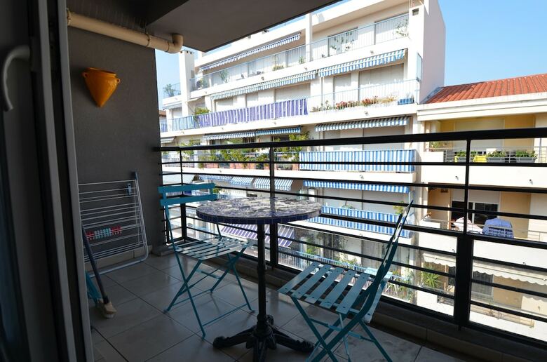 Modern Duplex Apartment 4 Persons Near Train Station Acropolis In Nice