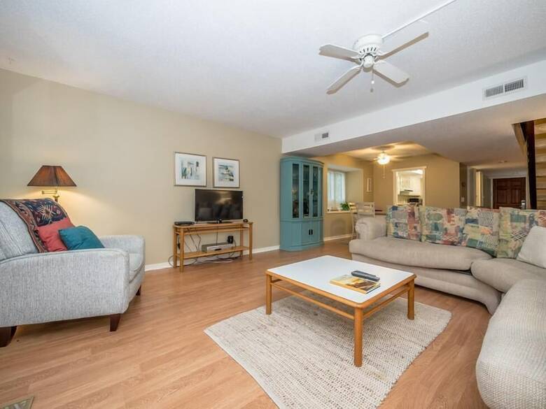 Sailmaster 37 - Two Bedroom Condo