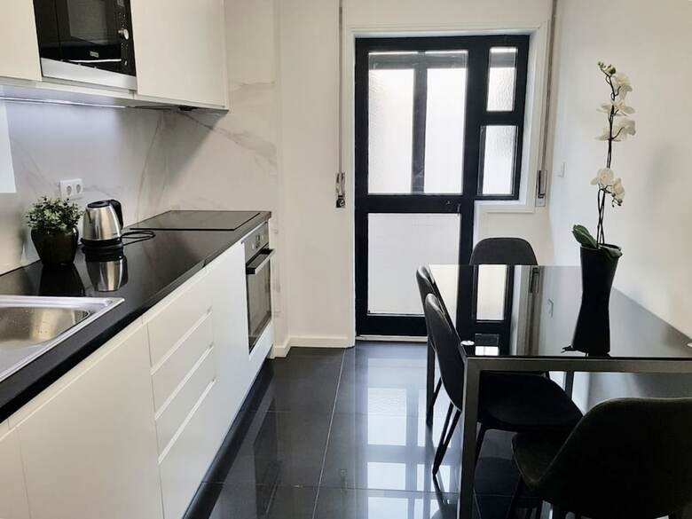 Boutique Rentals - Music House Apartment