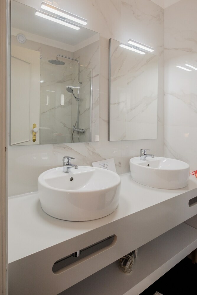 Boutique Rentals - Music House Apartment