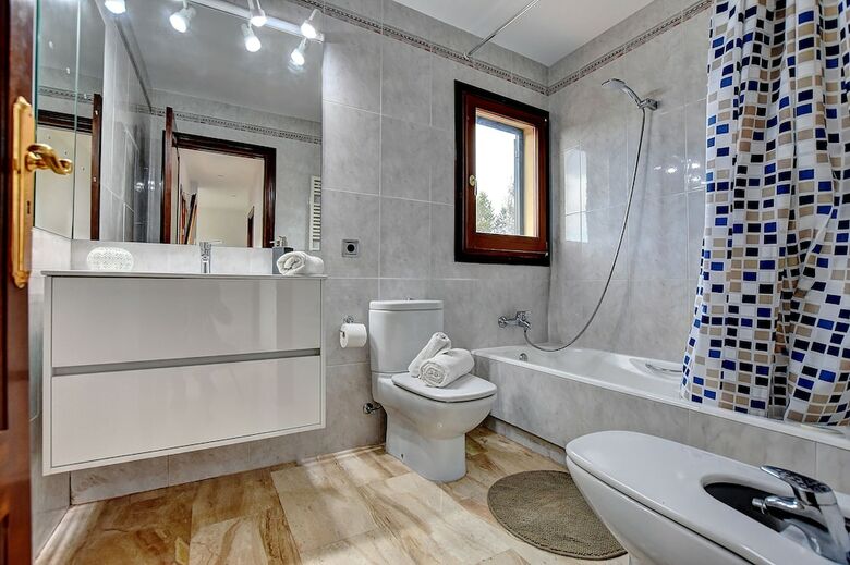 Arabella - Villa Con Piscina
