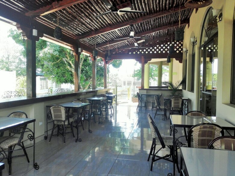 Restaurante, Cigar Bar, Whisky Lounge, Hostal Suite Dos Visiones