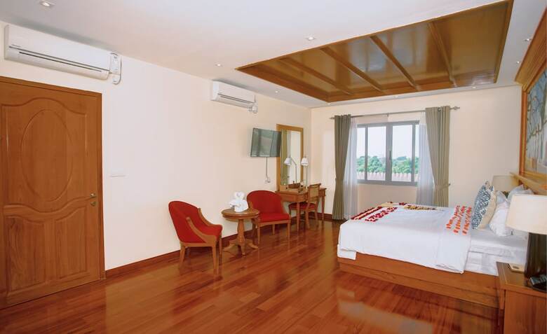 Hotel Sunset Palace View Suites