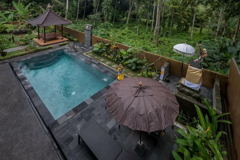 Puri Astina Villa