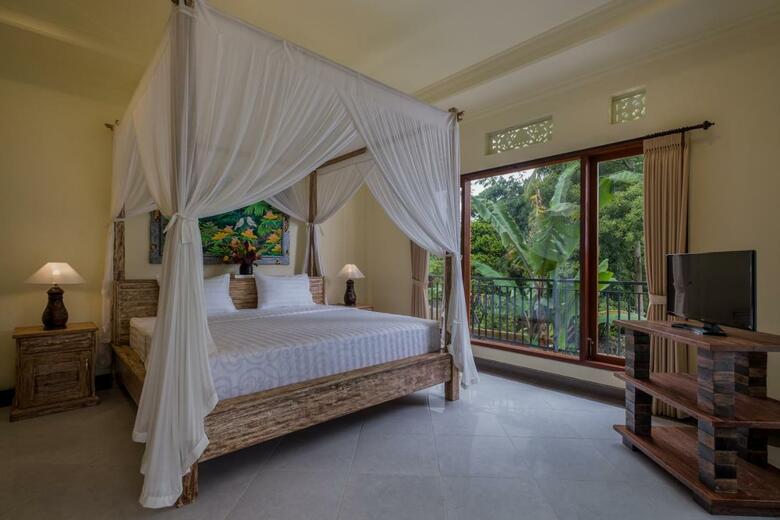 Puri Astina Villa