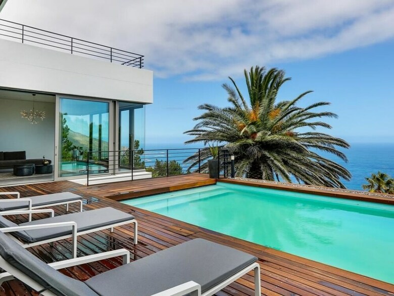 Villa The Views