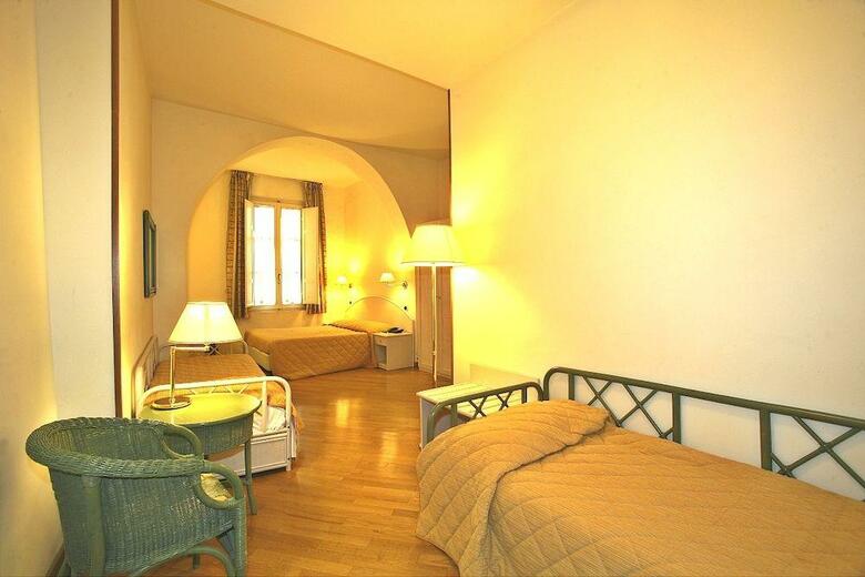 Piazza Paradiso Accomodation