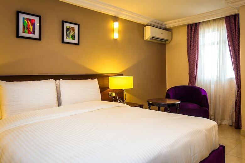 Joygate Hotel & Suites