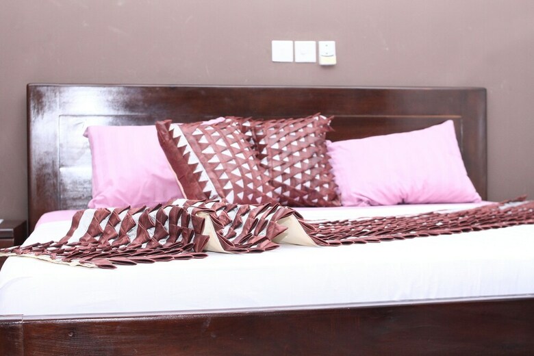 Plus 33 Hotel