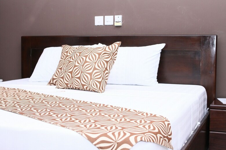 Plus 33 Hotel