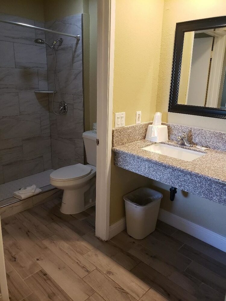 Motel University Inn