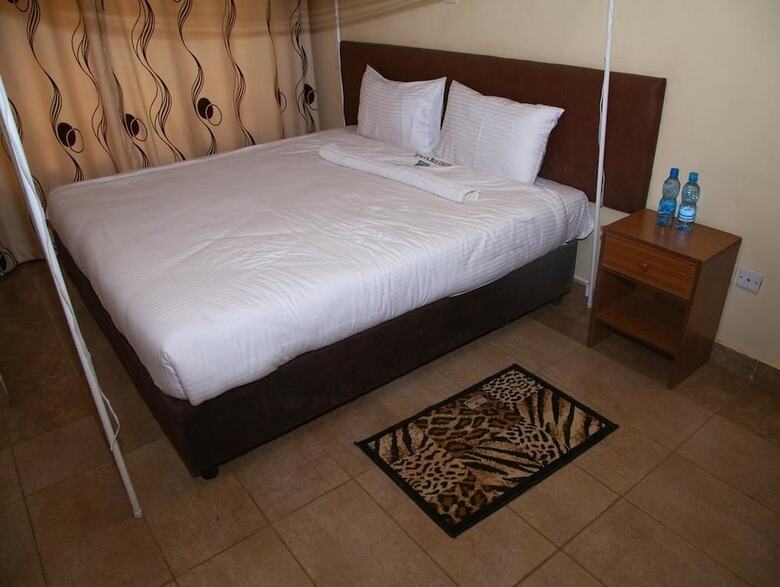Greenvale Hotel