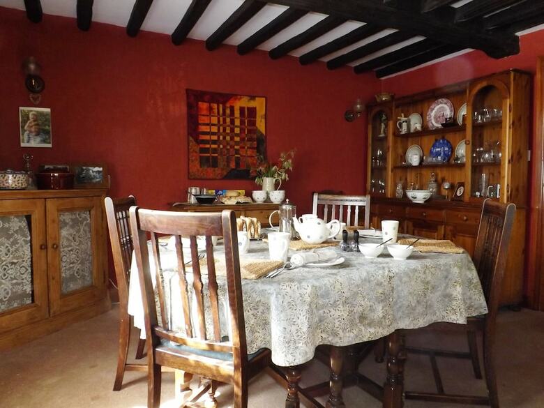 Bed & Breakfast White Cottage