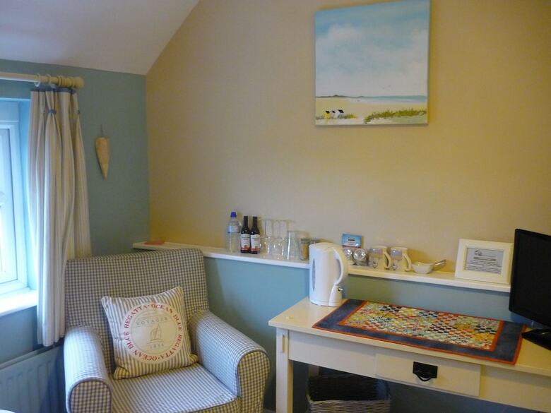 Bed & Breakfast White Cottage