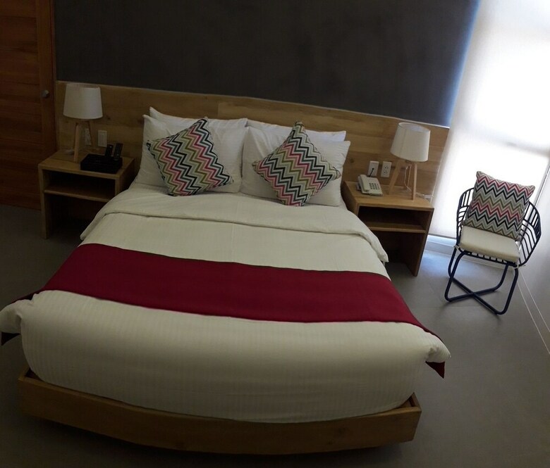 Hotel Bay's Inn