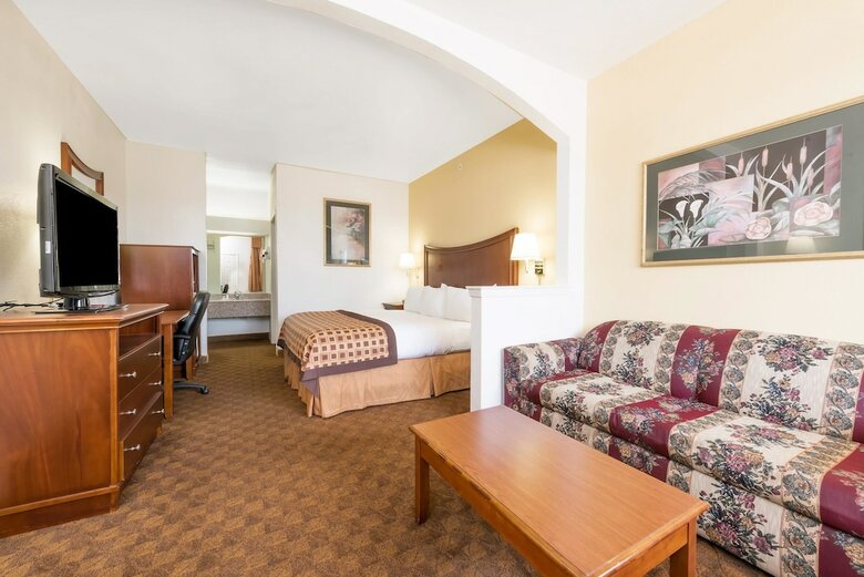 Hotel Americas Best Value Inn & Suites Ft. Worth S