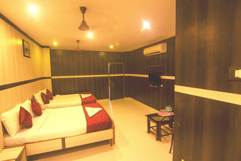 Hotel Jjs Park Inn