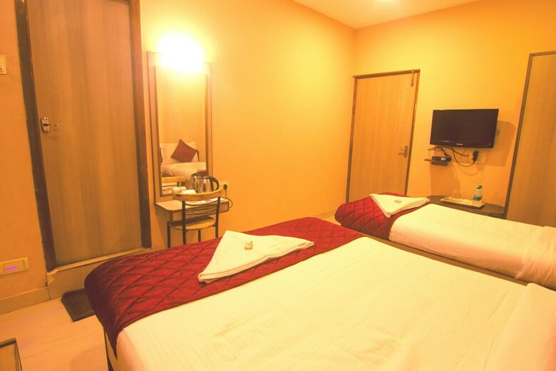 Hotel Jjs Park Inn