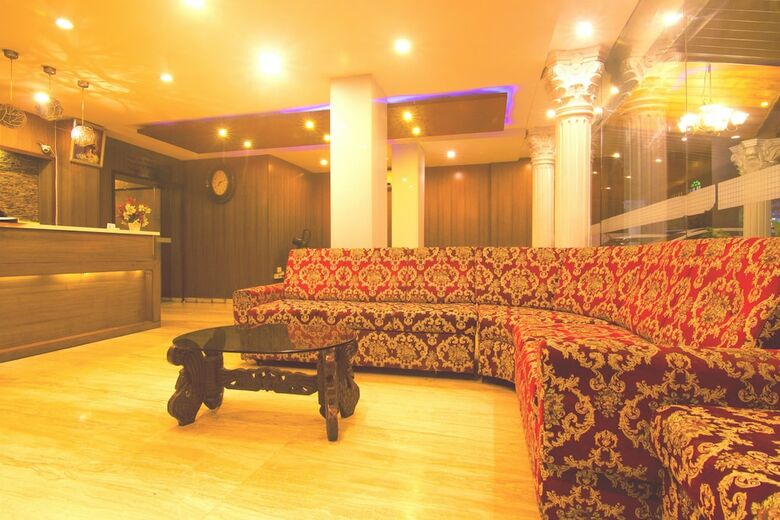 Hotel Jjs Park Inn