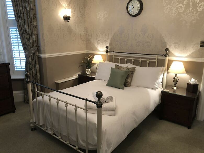 Hotel The Mayfair Guest House Self Catering
