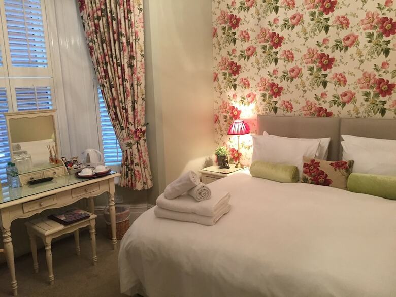 Hotel The Mayfair Guest House Self Catering