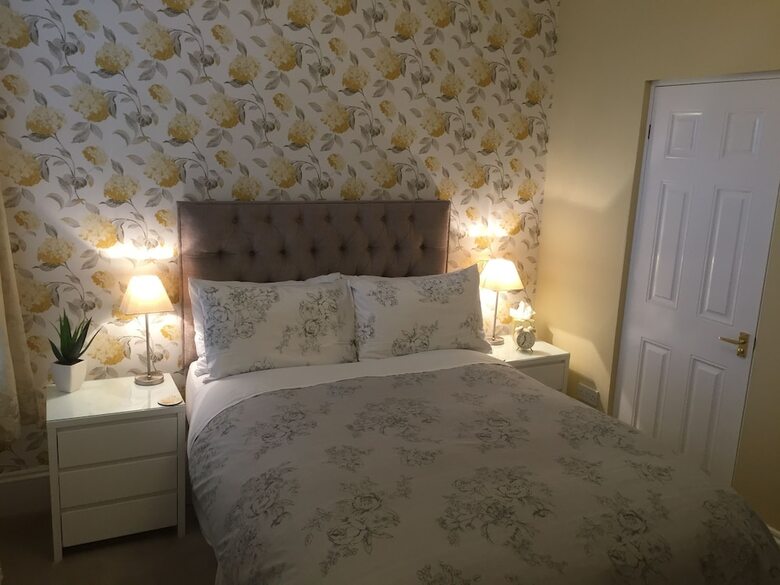 Hotel The Mayfair Guest House Self Catering