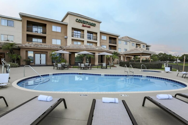 Hotel Courtyard By Marriott Orlando Lake Mary/north