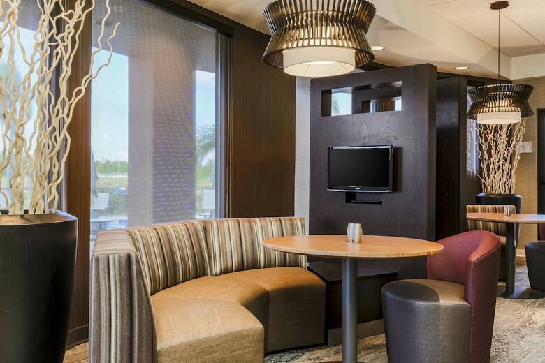 Hotel Courtyard By Marriott Orlando Lake Mary/north