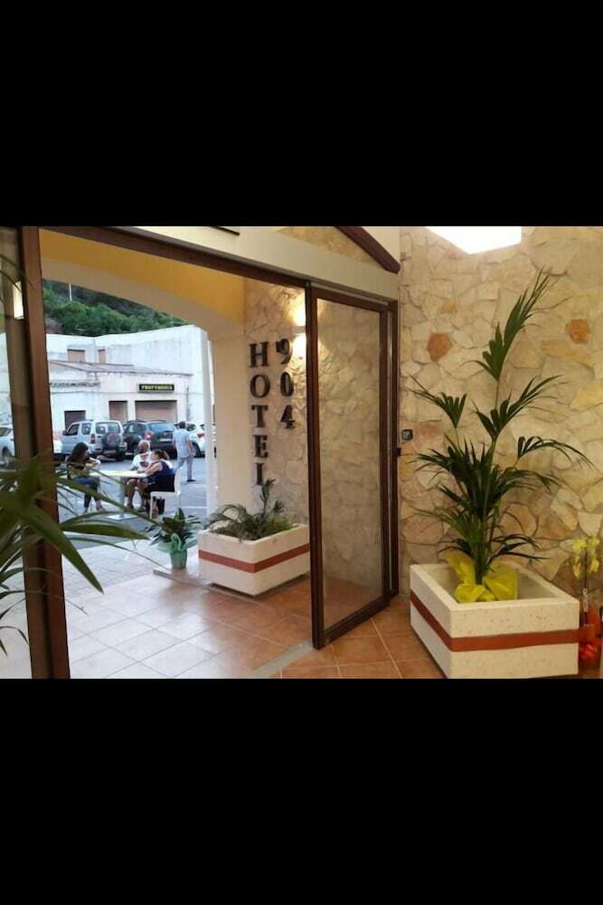 Hotel '904
