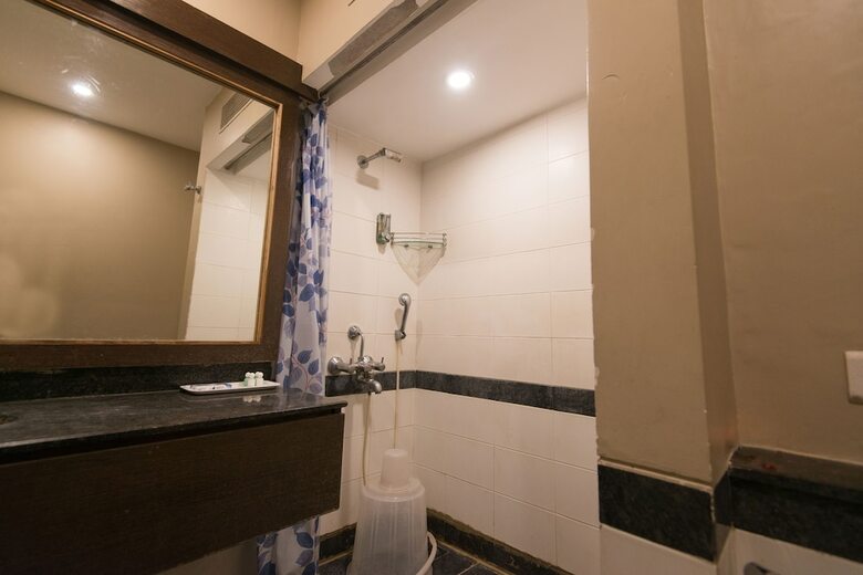 Fabhotel Santhome Inn