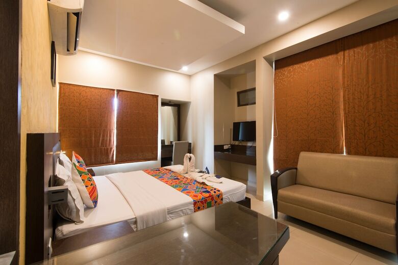 Fabhotel Santhome Inn