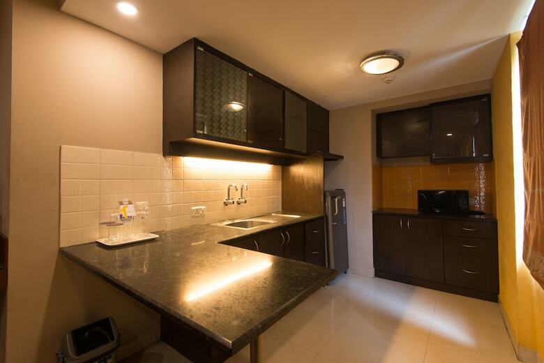 Fabhotel Santhome Inn