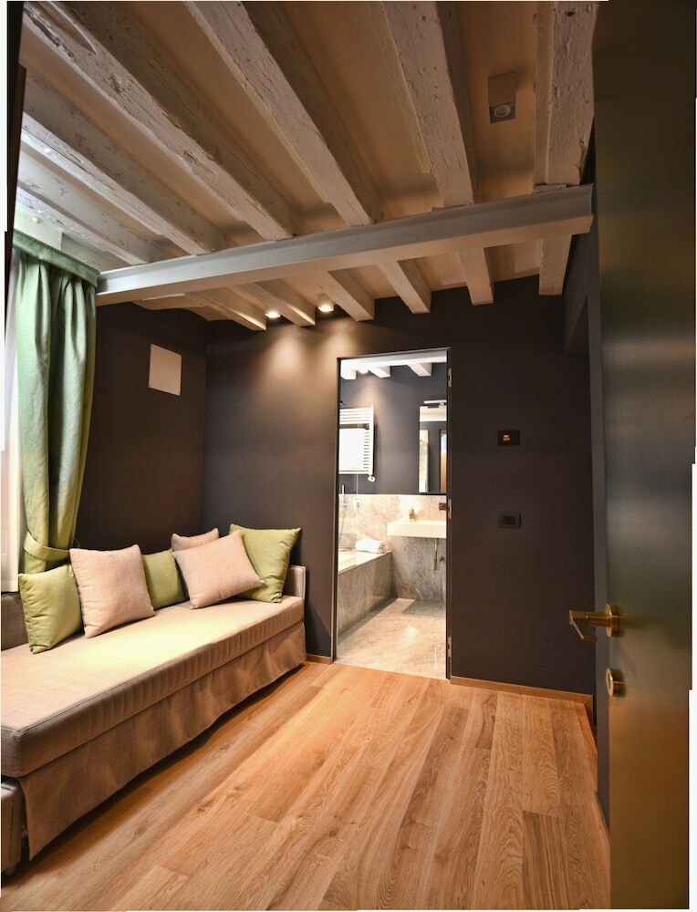 Hotel Maison Ducal