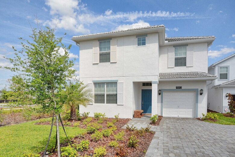 Storey Lake-6 Bedroom Pool Home-1651st