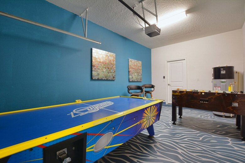Storey Lake-6 Bedroom Pool Home-1651st