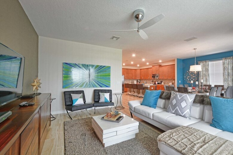 Storey Lake-6 Bedroom Pool Home-1651st