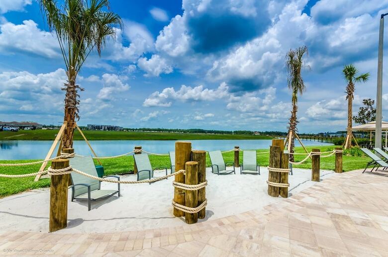 Storey Lake - 5 Bedroom Pool Home- 1667st