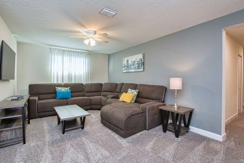 Storey Lake- 6 Bedroom Pool Home-1662st