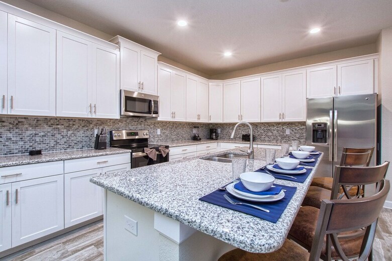Storey Lake- 6 Bedroom Pool Home-1662st