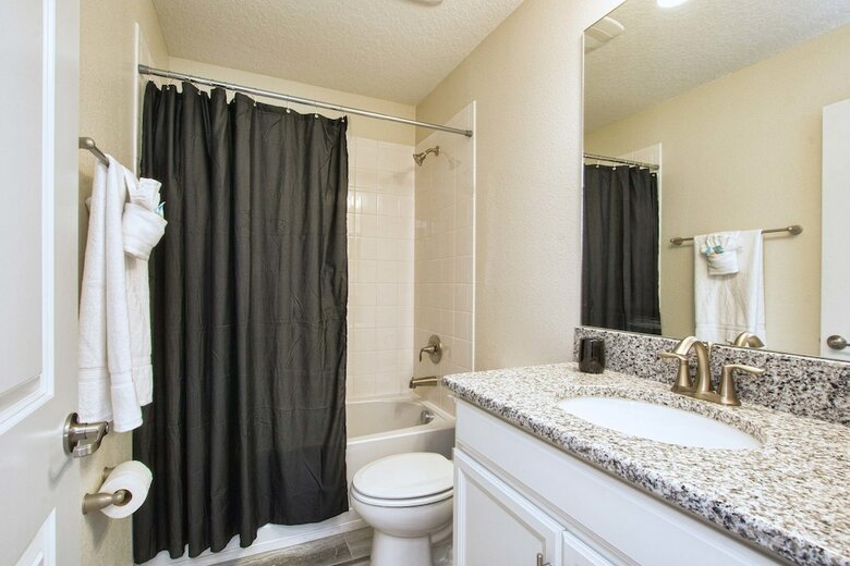 Storey Lake- 6 Bedroom Pool Home-1662st