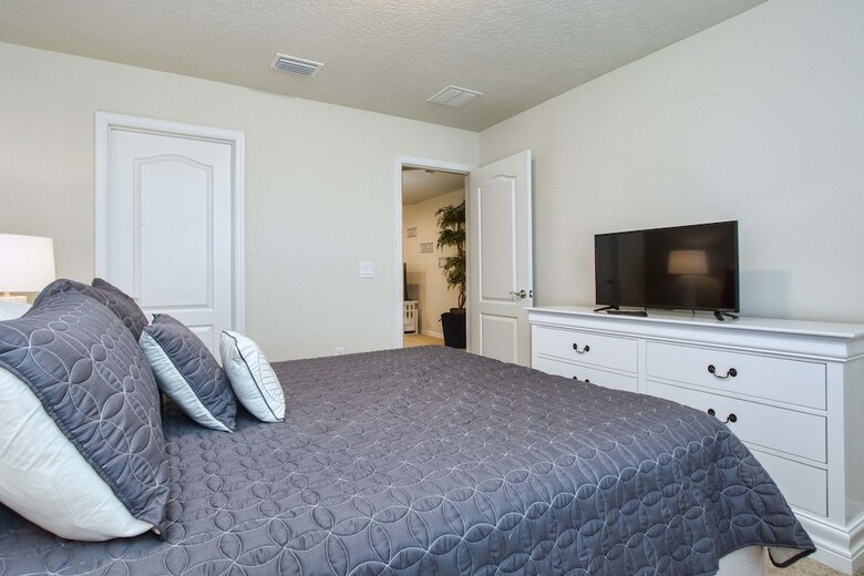 Windsor At Westside-6 Bedrooms House W/pool-3720ww