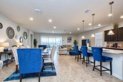 Windsor At Westside-8 Bedrooms House W/pool-3719ww