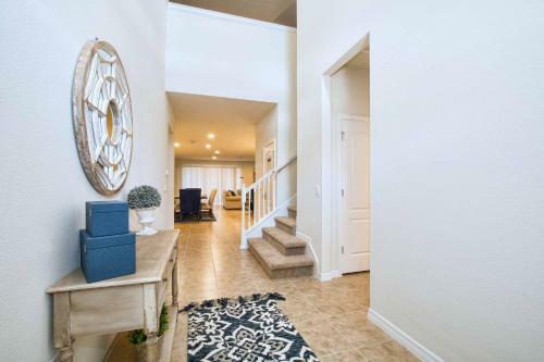 Windsor At Westside-8 Bedrooms House W/pool-3719ww